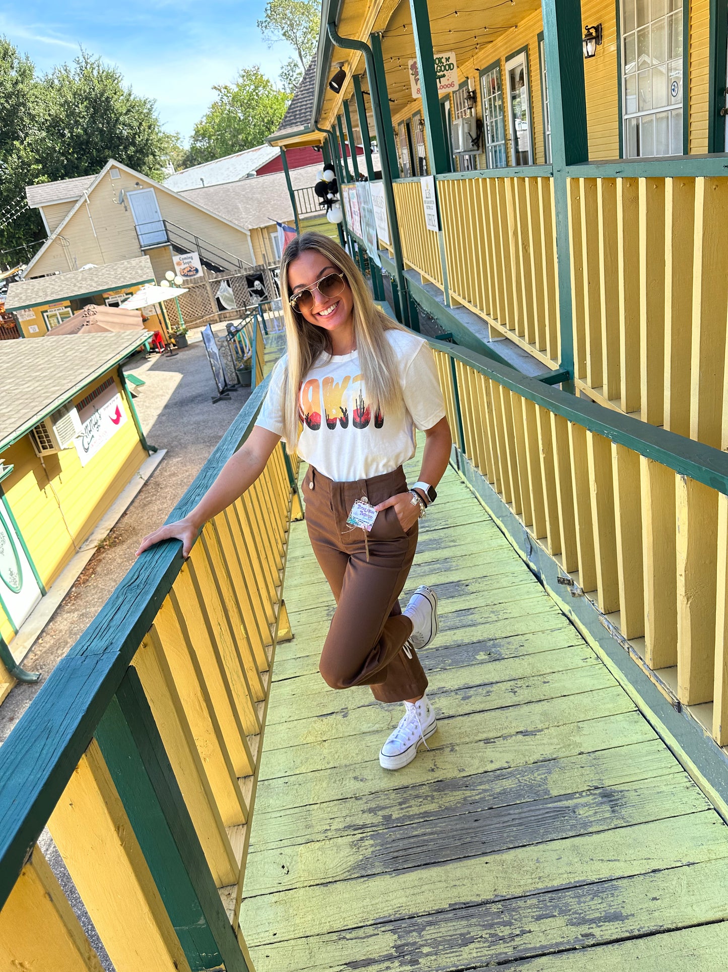 Howdy Graphic Tee