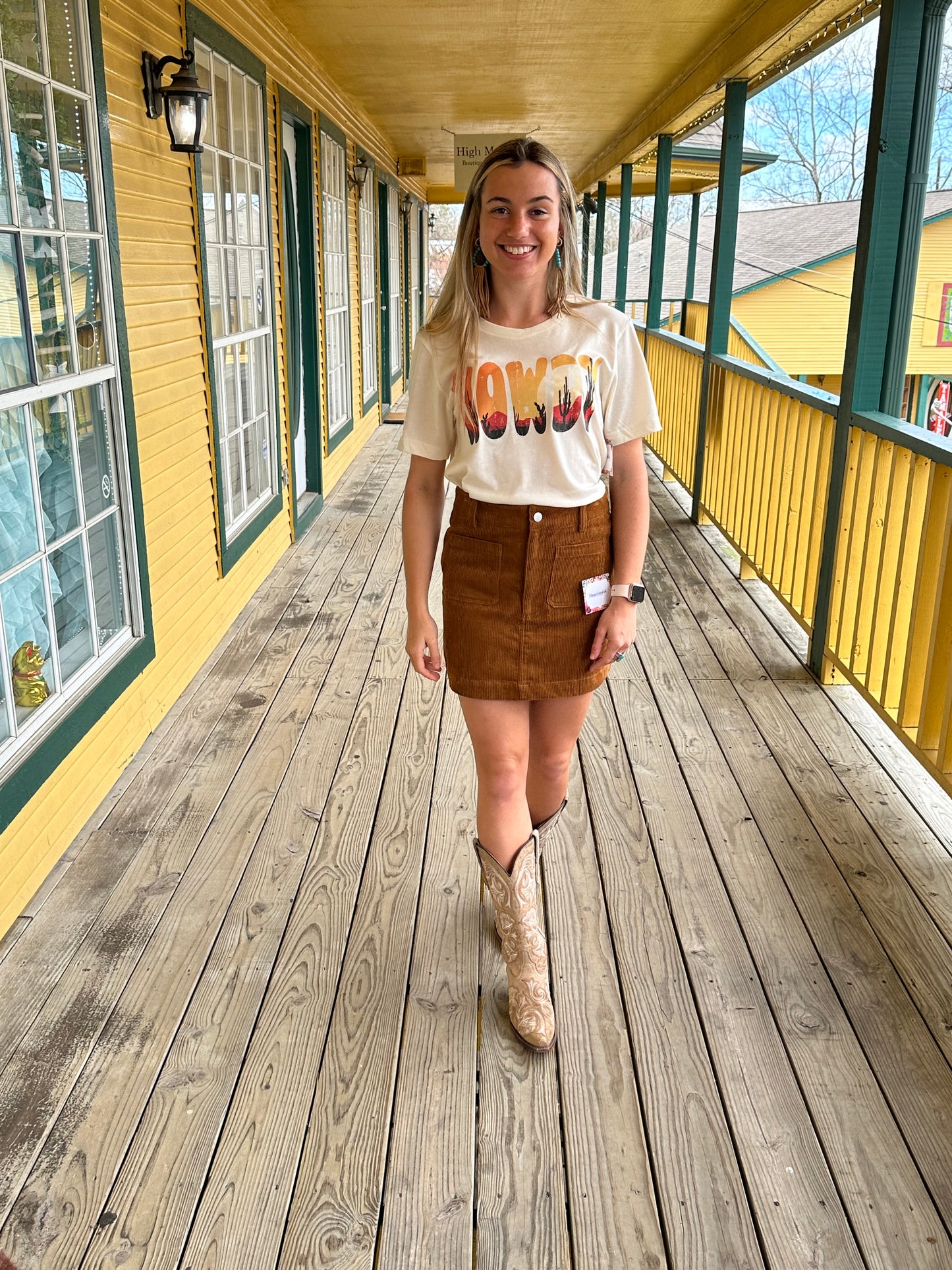 Howdy Graphic Tee