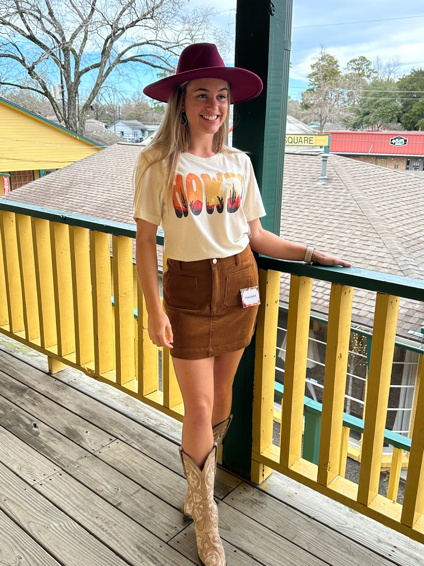 Howdy Graphic Tee