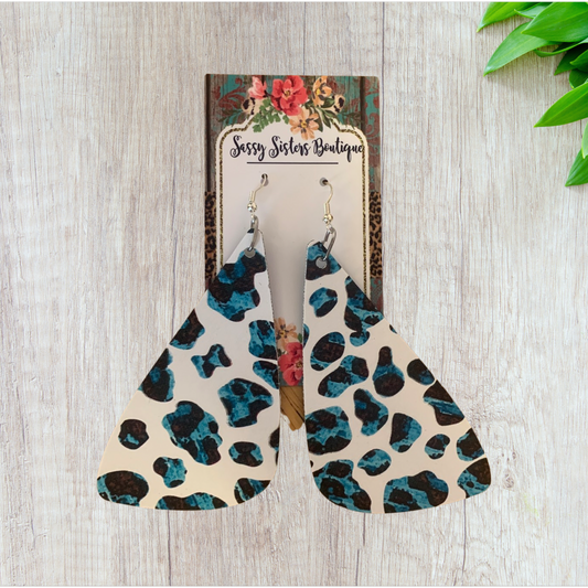 Turquoise & black leopard design shoehorn shaped earrings